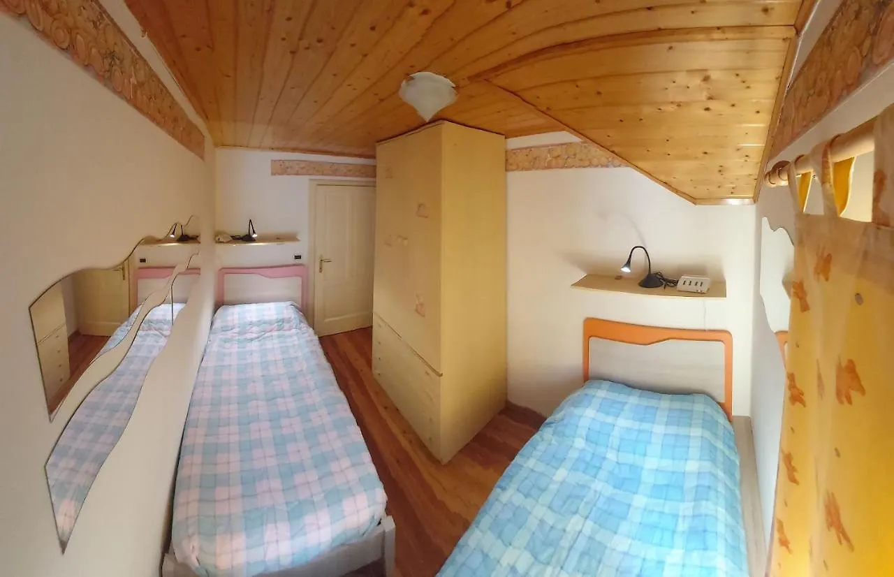 Casa Al Lago Tra Le Dolomiti Apartment Pieve di Cadore Italy
