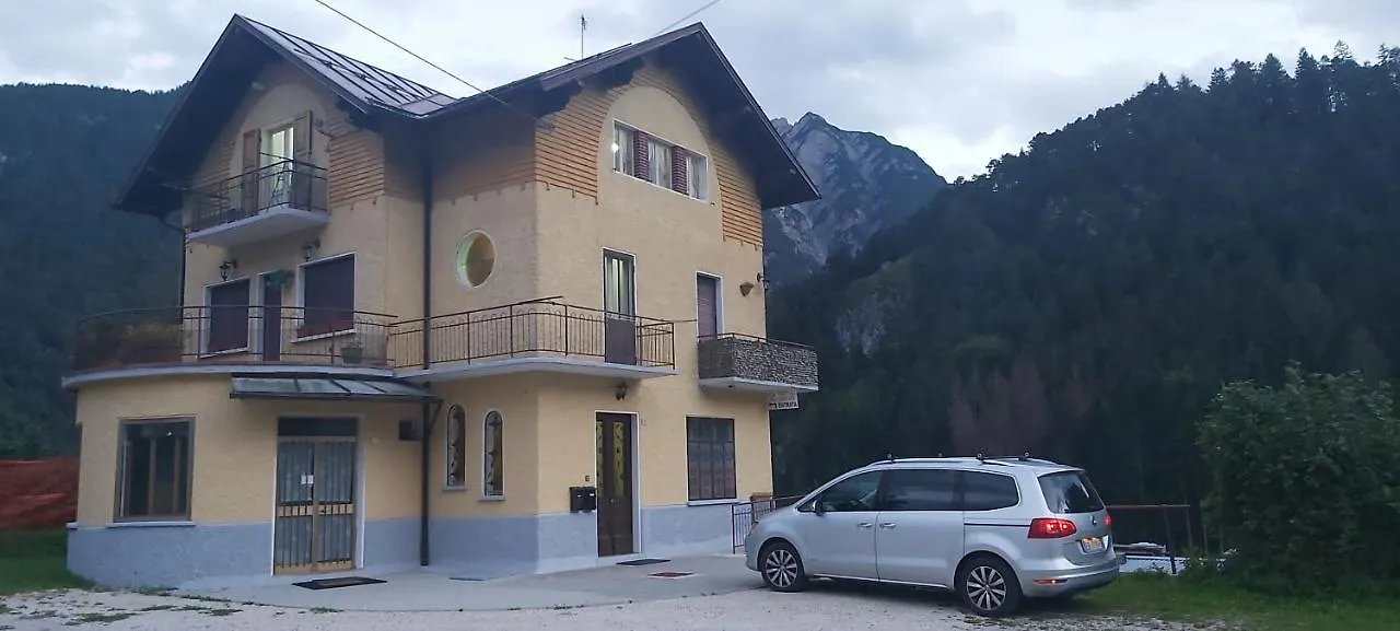 Casa Al Lago Tra Le Dolomiti Apartment Pieve di Cadore Italy